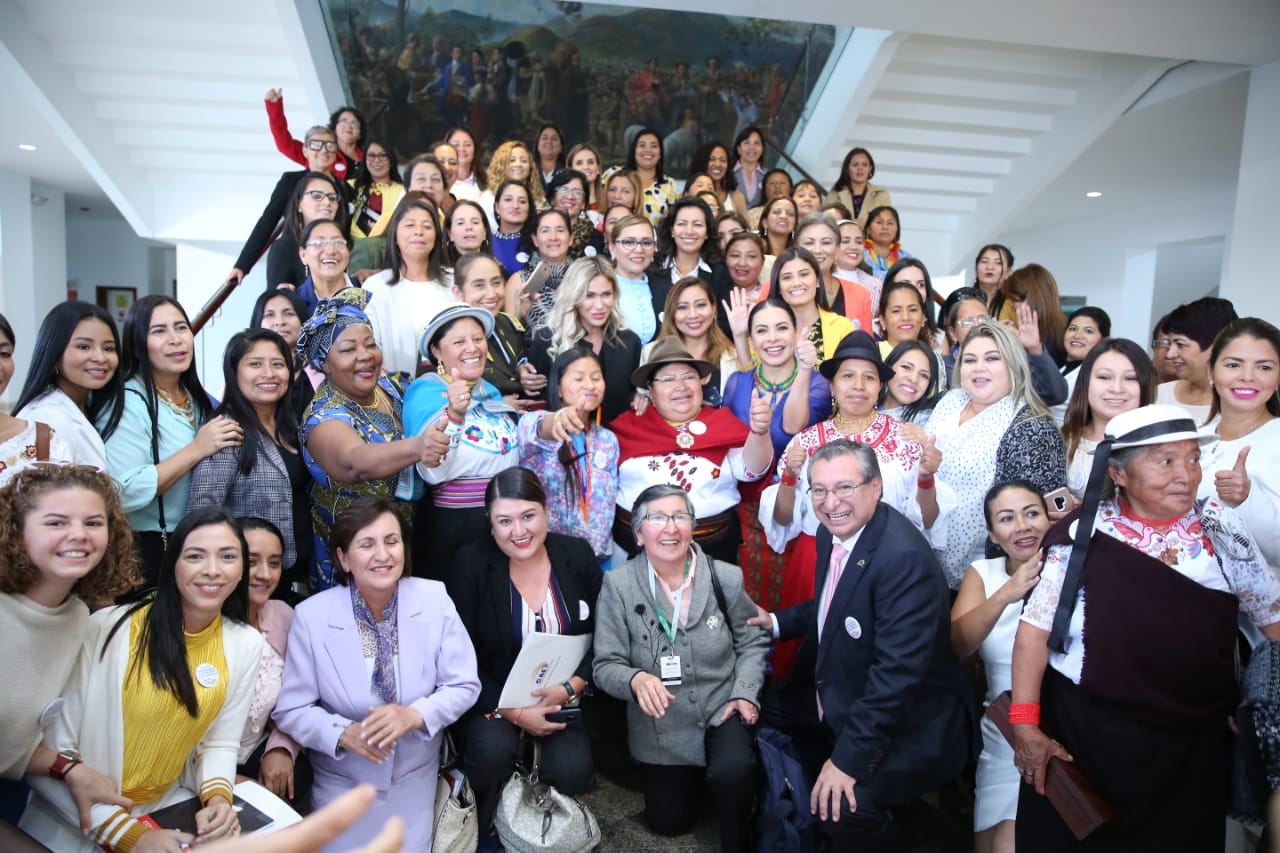 Mujeres exhortaron al legislativo para que apruebe reformas electorales en materia de equidad de género 19112019 PresiMujeres