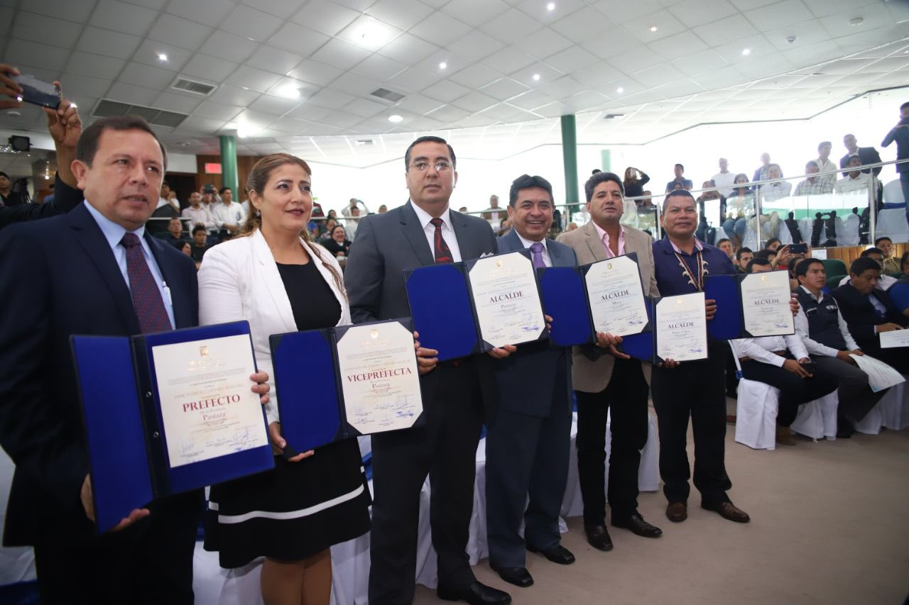 Pastaza tiene oficialmente nuevas autoridades seccionales 190506 entrega de credenciales