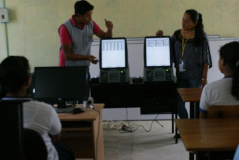 Brigadas móviles capacitan en escuelas y colegios rurales en Sto. Domingo de los Tsáchilas  