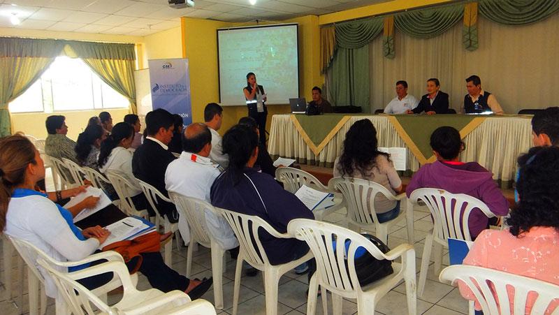 Docentes de Santo Domingo de los Tsáchilas participan en taller “Yo Quiero Elegir” 