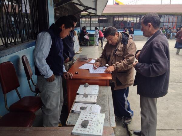 160328 delegaciontungurahua sociedadviva