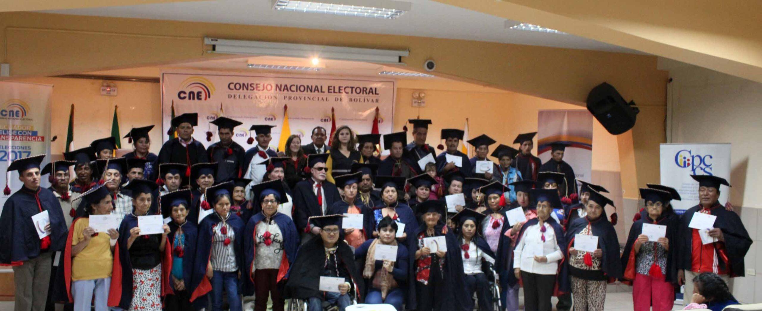 53 personas con discapacidad se graduaron como líderes y lideresas en Bolívar