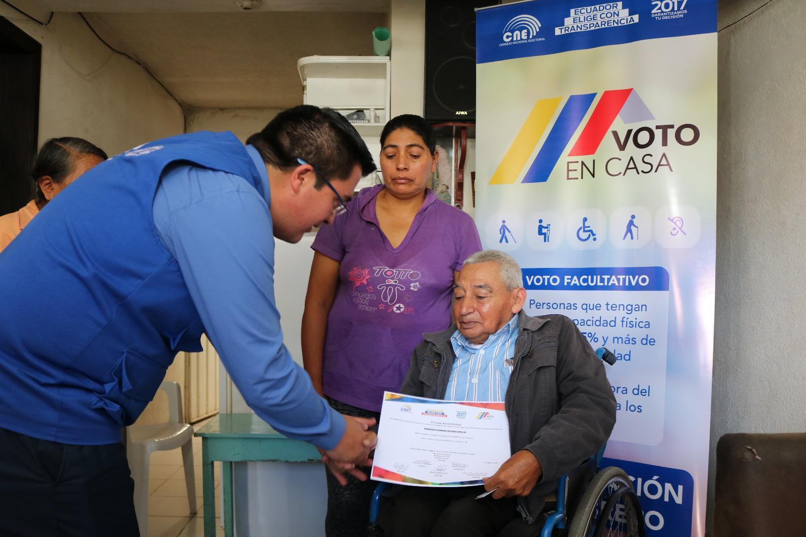 170217 delegacionimbabura votoencasacierre