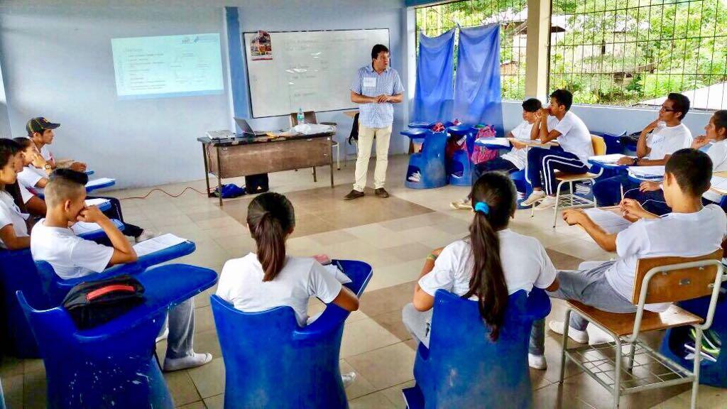 capacitación a estudiantes