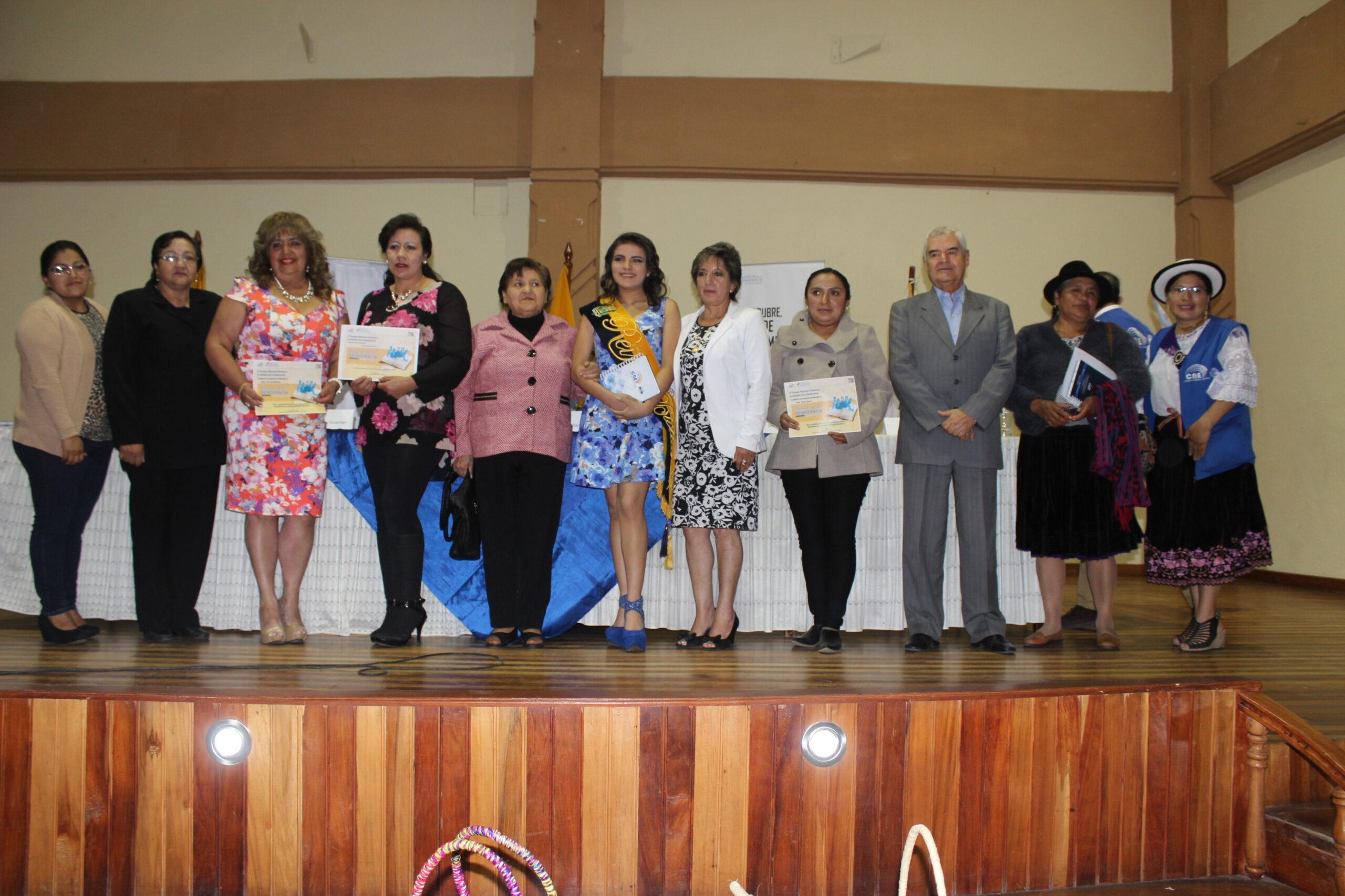 Mujeres en democracia en Biblián