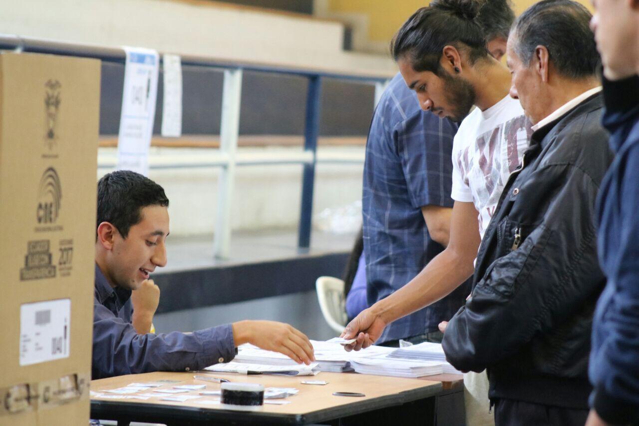 171208 delegacionimbabura-electoresconsultapopular