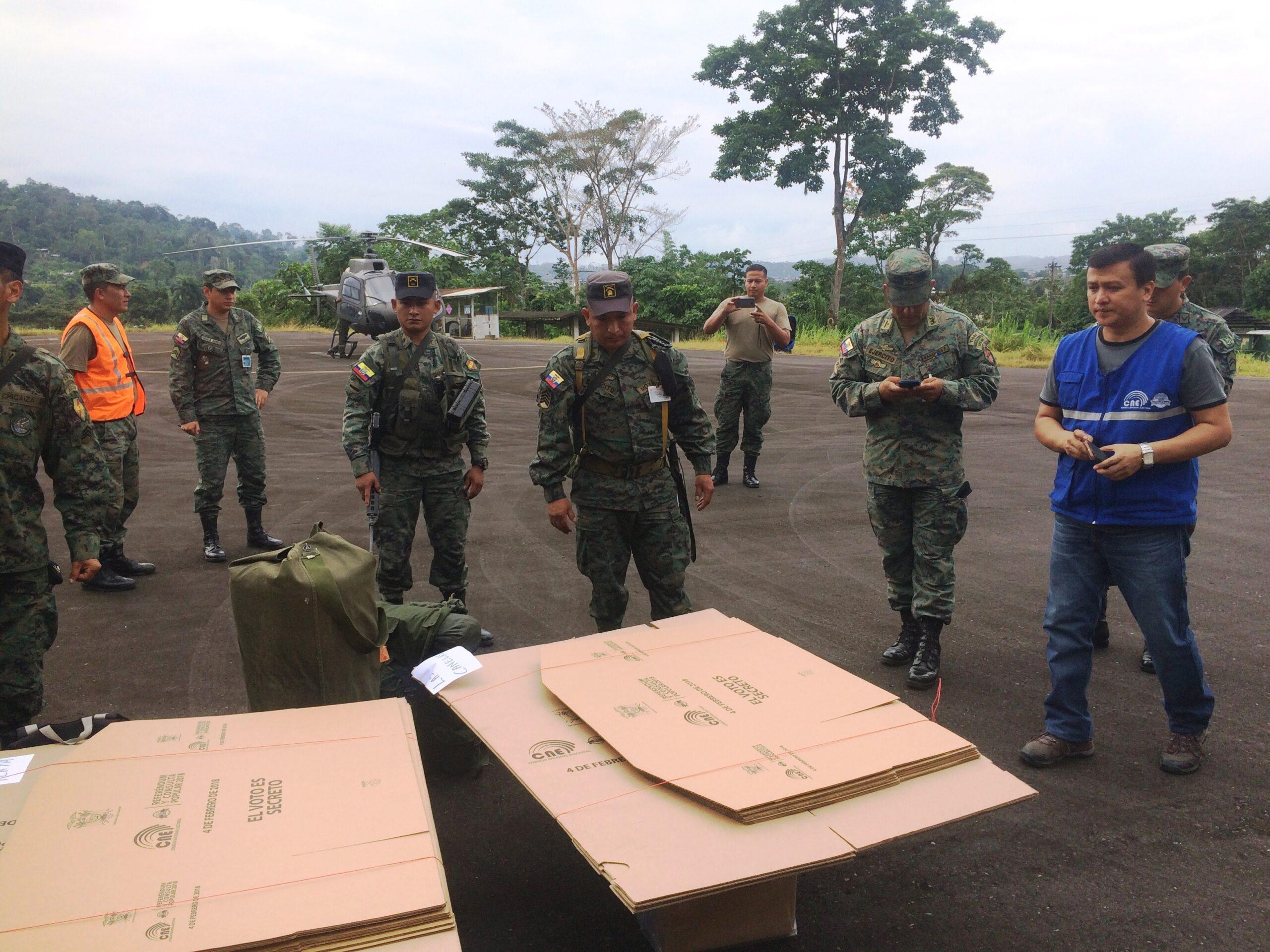 CNE Delegación Napo - Entrega material Chonta Punta