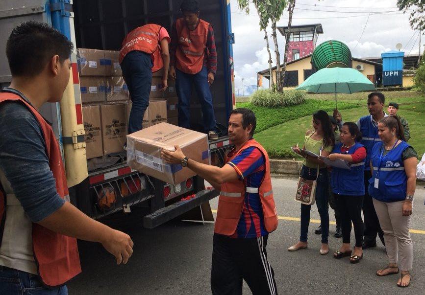 CNE Delegación Napo Entrega de Material Electoral