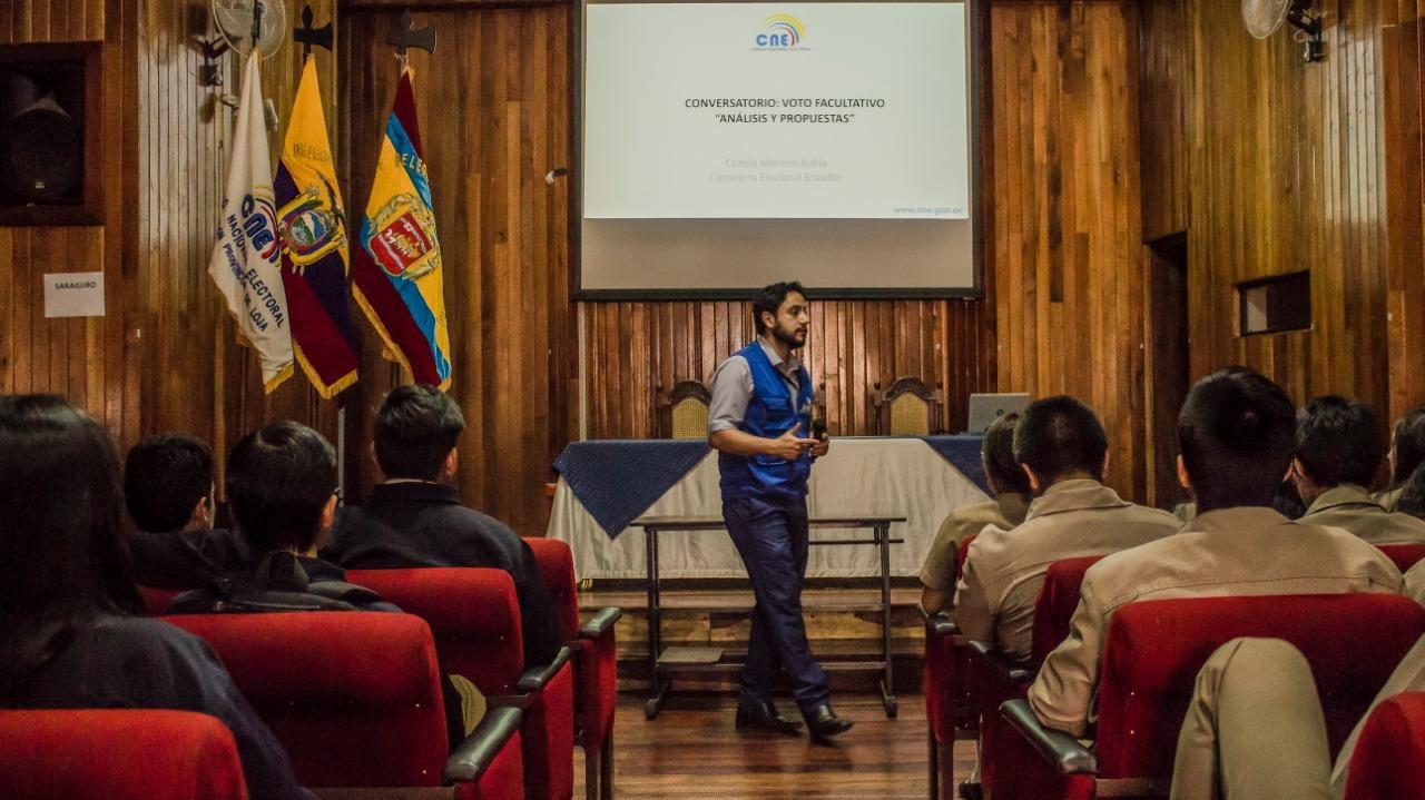 Taller estudiantes colegios