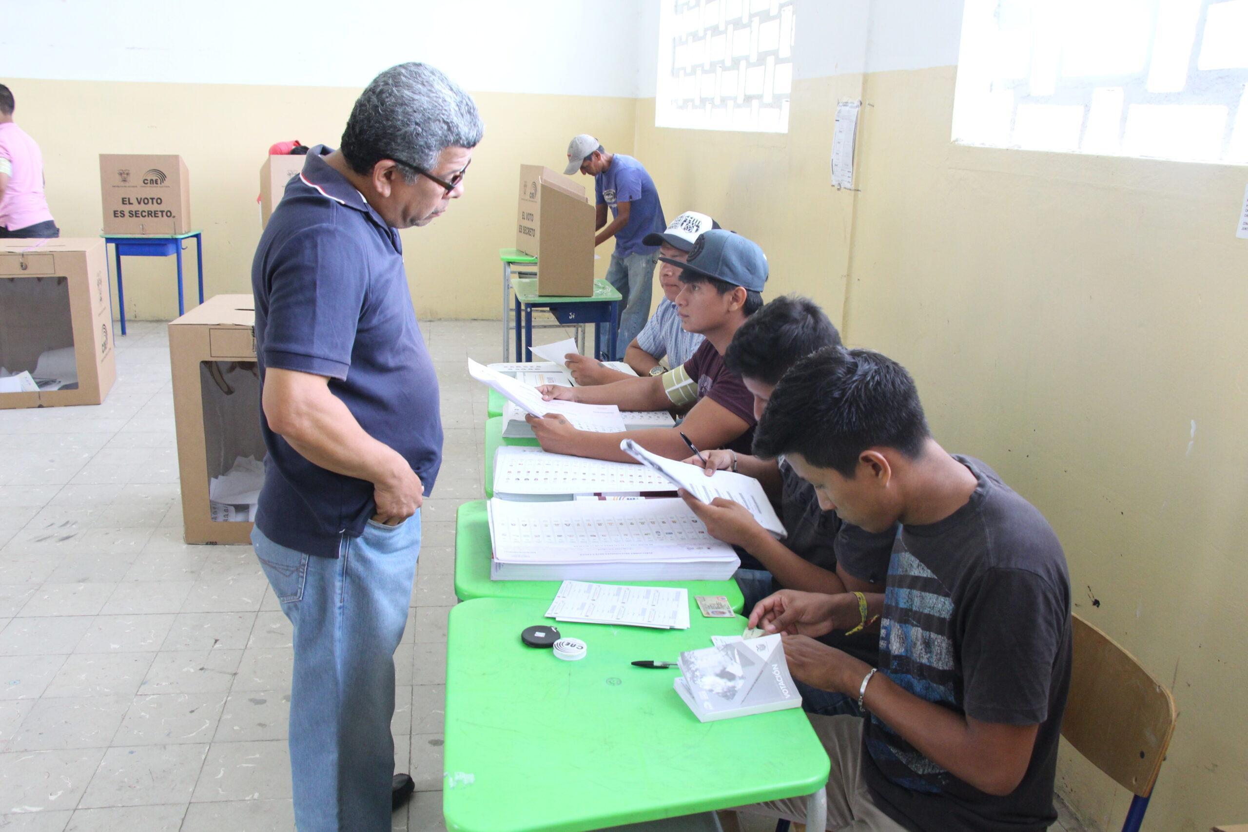 17042019 CNESANTA ELENA ENTREGA DE CRENDENCIA