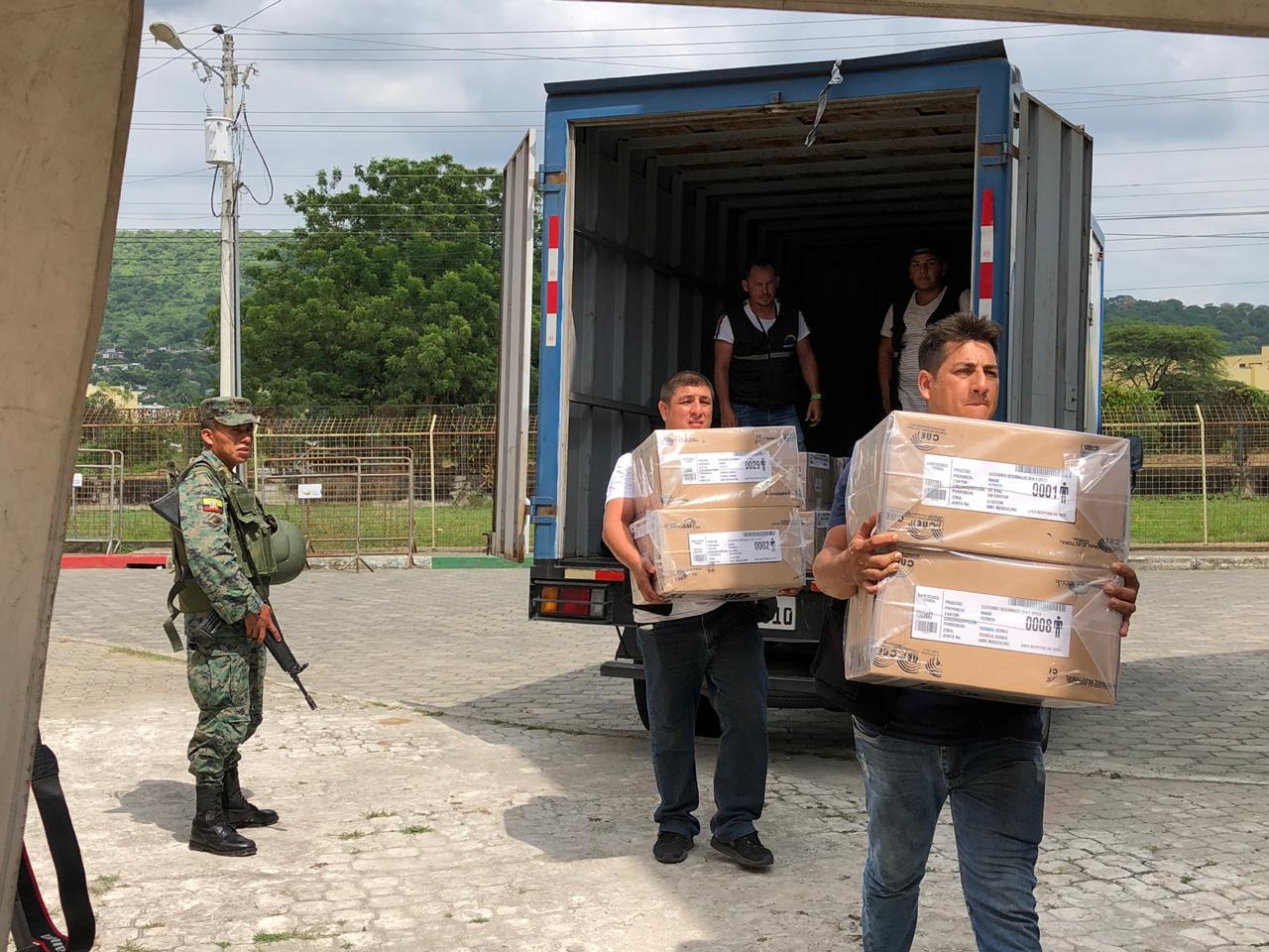 2019-04-11- LLEGADA PAQUETES ELECTORALES MANABI