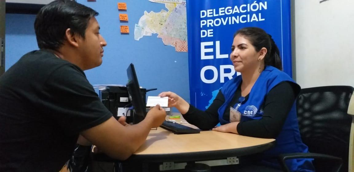 La Delegación Provincial Electoral de El Oro emite certificados de votación provisionales