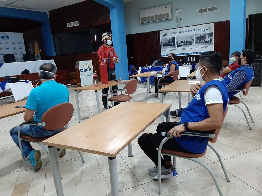 251120 cnenapo capacitacion bomberos