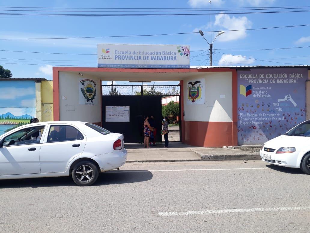 entrada del nuevo recinto - esc imba