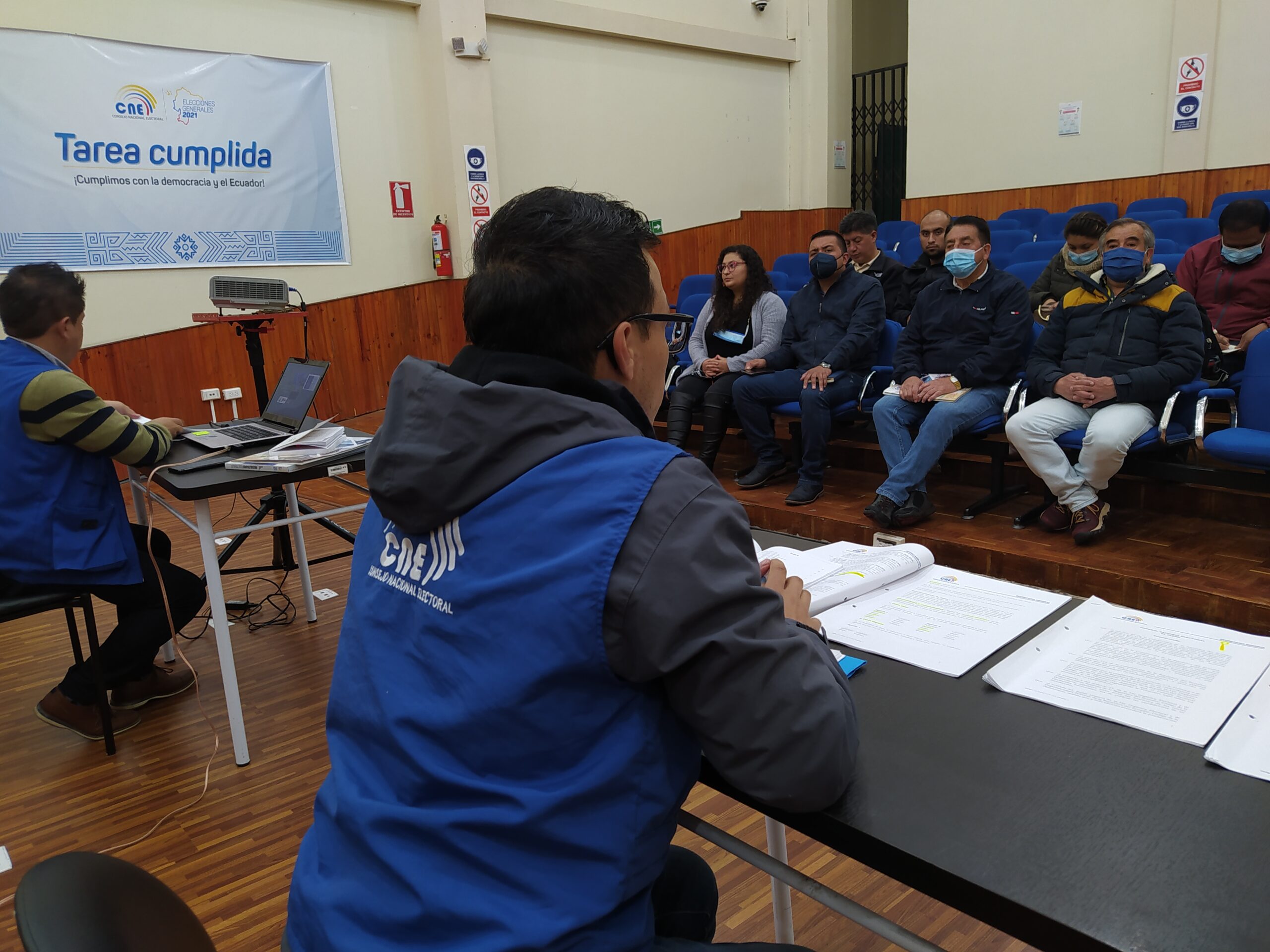 Técnicos del CNE Delegación Carchi capacitan a representes de organizaciones políticas