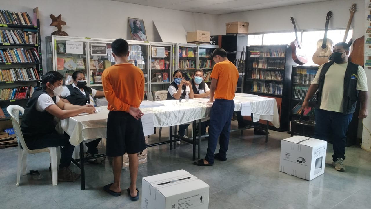 Referéndum y Consulta Popular 2025