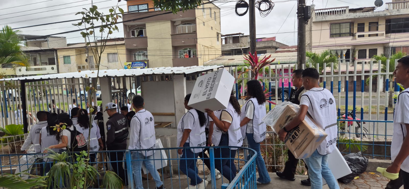 Referéndum y Consulta Popular 2025